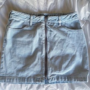 Kendall and Kylie zip skirt size 27